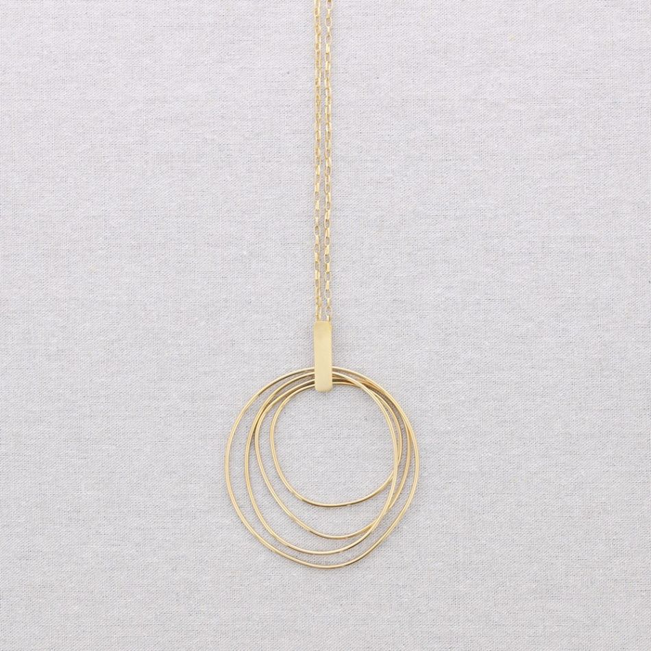 LONG STEEL NECKLACE WITH 4 HOOPS PENDANT