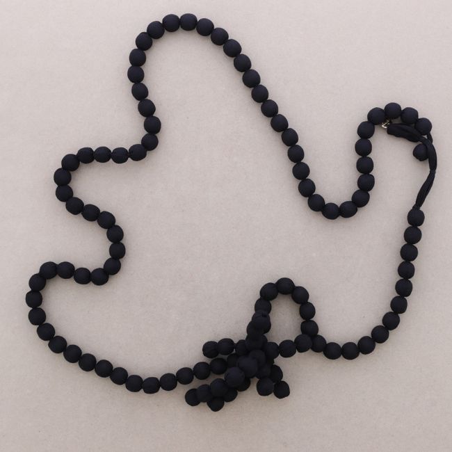 COLLAR LARGO BOLAS REVESTIDAS