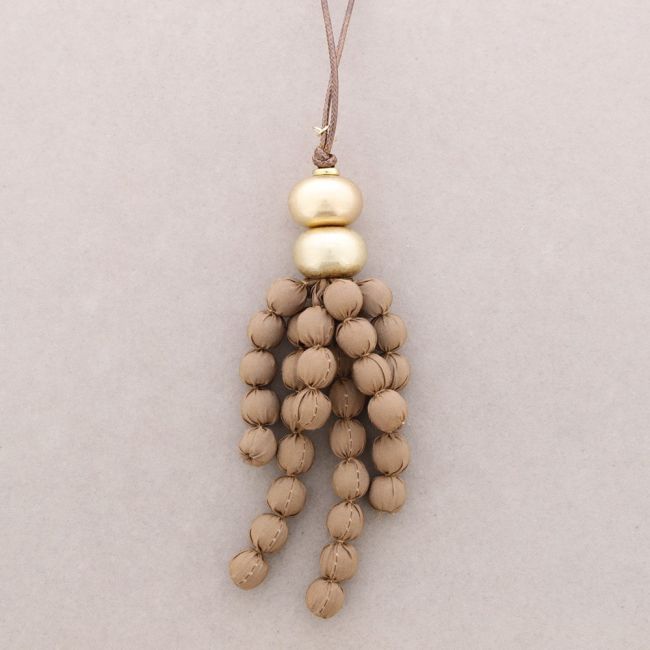LONG NECKLACE WITH COATED BALL PENDANT