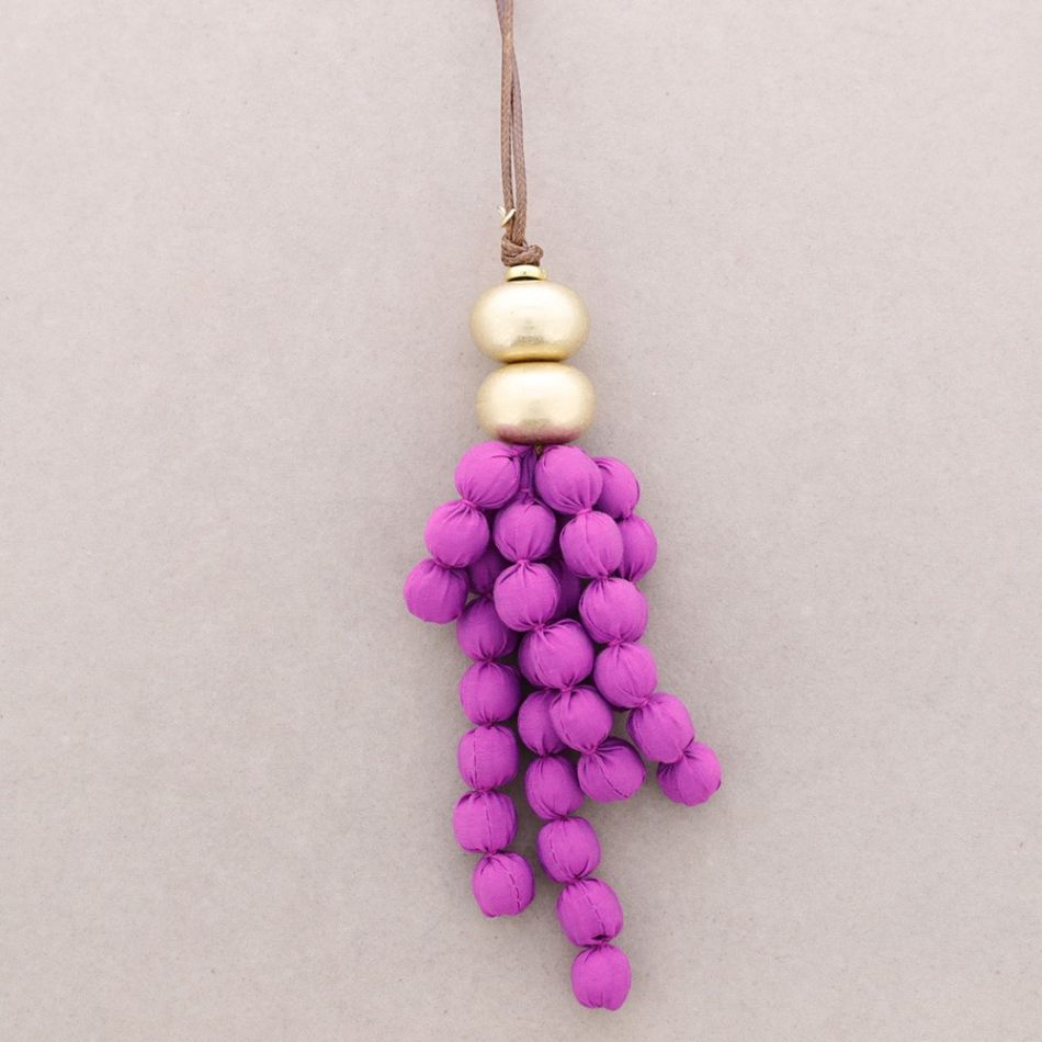 LONG NECKLACE WITH COATED BALL PENDANT