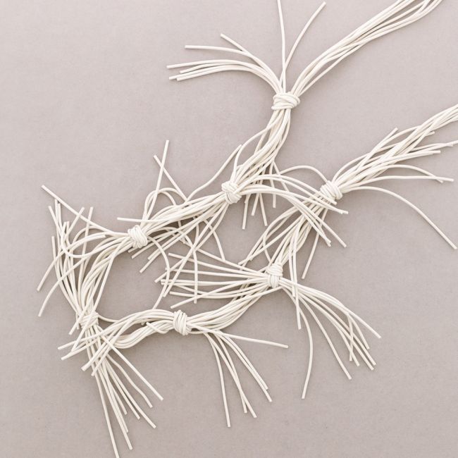 LONG NECKLACE WITH MULTI-KNOT RUBBER