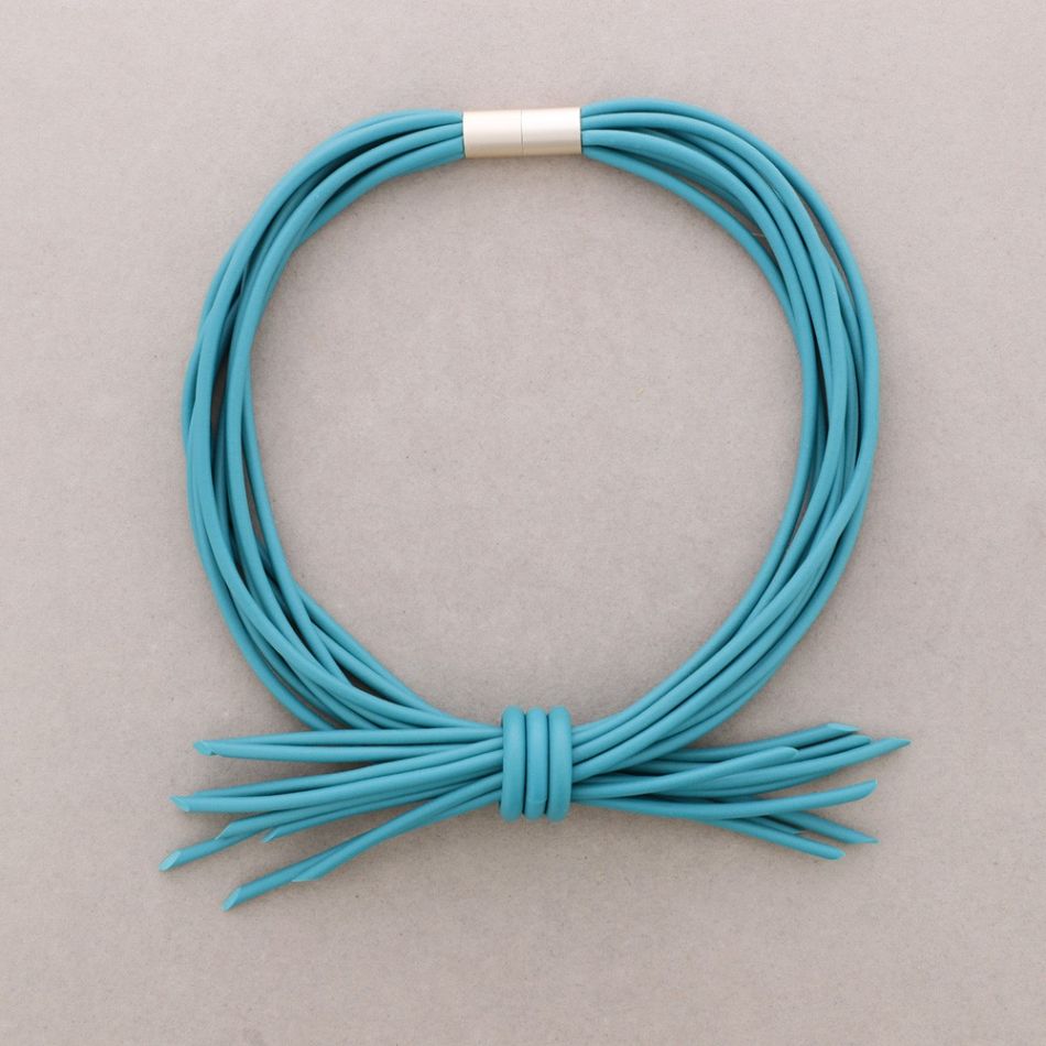 CROSSED RUBBER MAGNET CHOKER