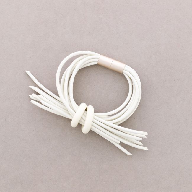 CROSSED RUBBER MAGNET BRACELET