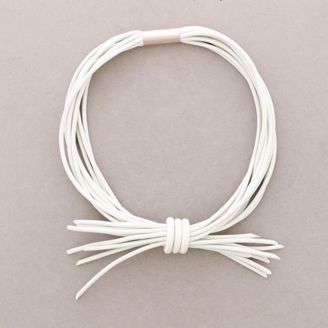 CROSSED RUBBER MAGNET CHOKER