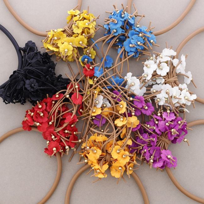 RUBBER MAGNET CHOKER WITH FRINGES