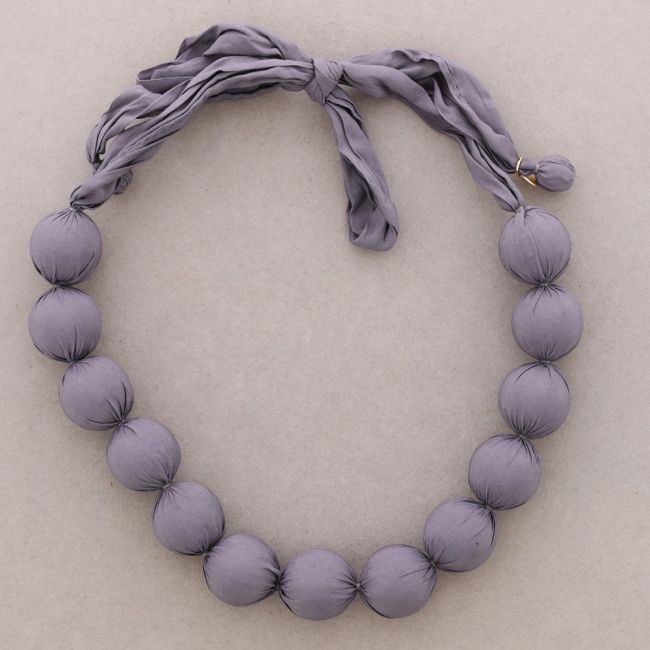 COATED BALL CHOKER