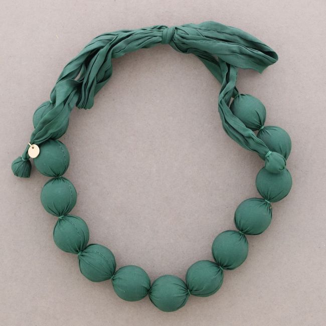 COATED BALL CHOKER