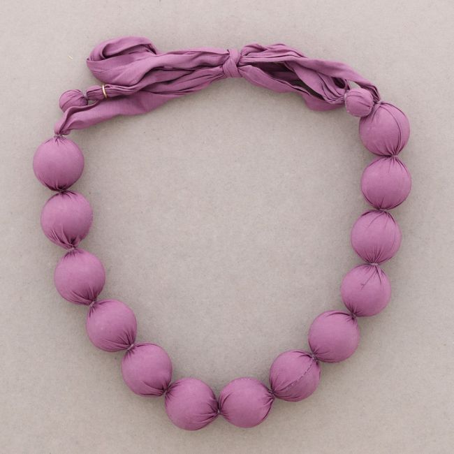 COATED BALL CHOKER