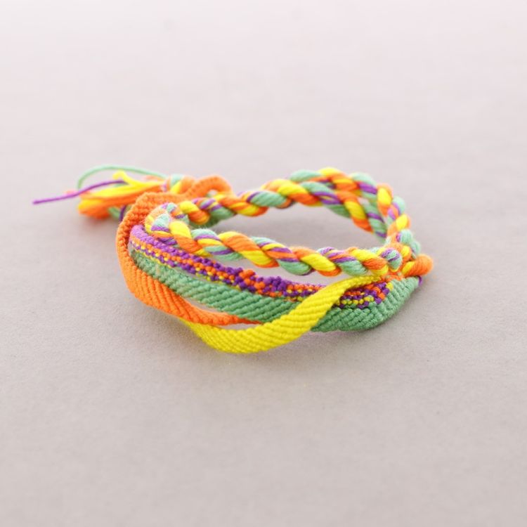 PULSERA TRENZADA ÉTNICA 4 TIRAS 2
