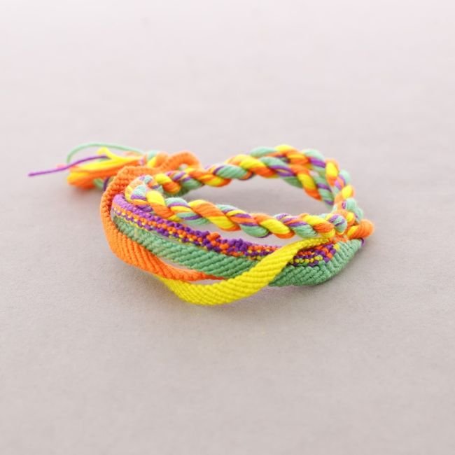 PULSERA TRENZADA ÉTNICA 4 TIRAS