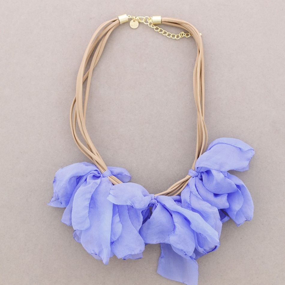 GARGANTILLA TRIPLE FLOR TELA