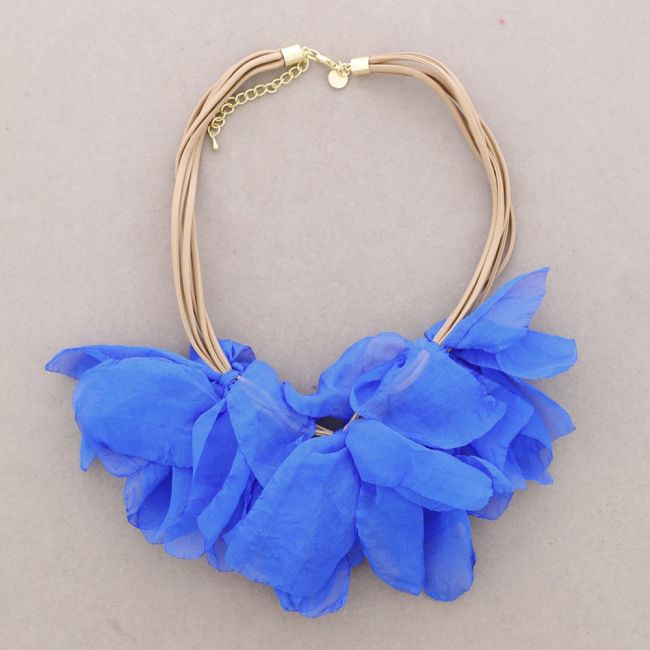 GARGANTILLA TRIPLE FLOR TELA
