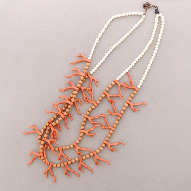 COLLAR LARGO DOBLE BOLAS CORALES RESINA