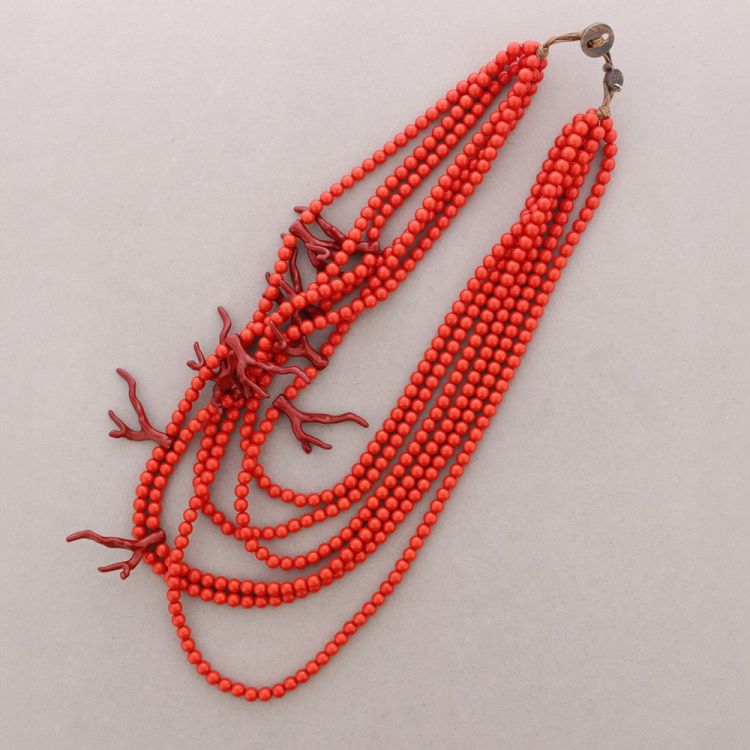 COLLAR BOLAS CORALES RESINA