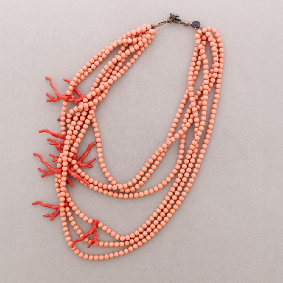 COLLAR BOLAS CORALES RESINA