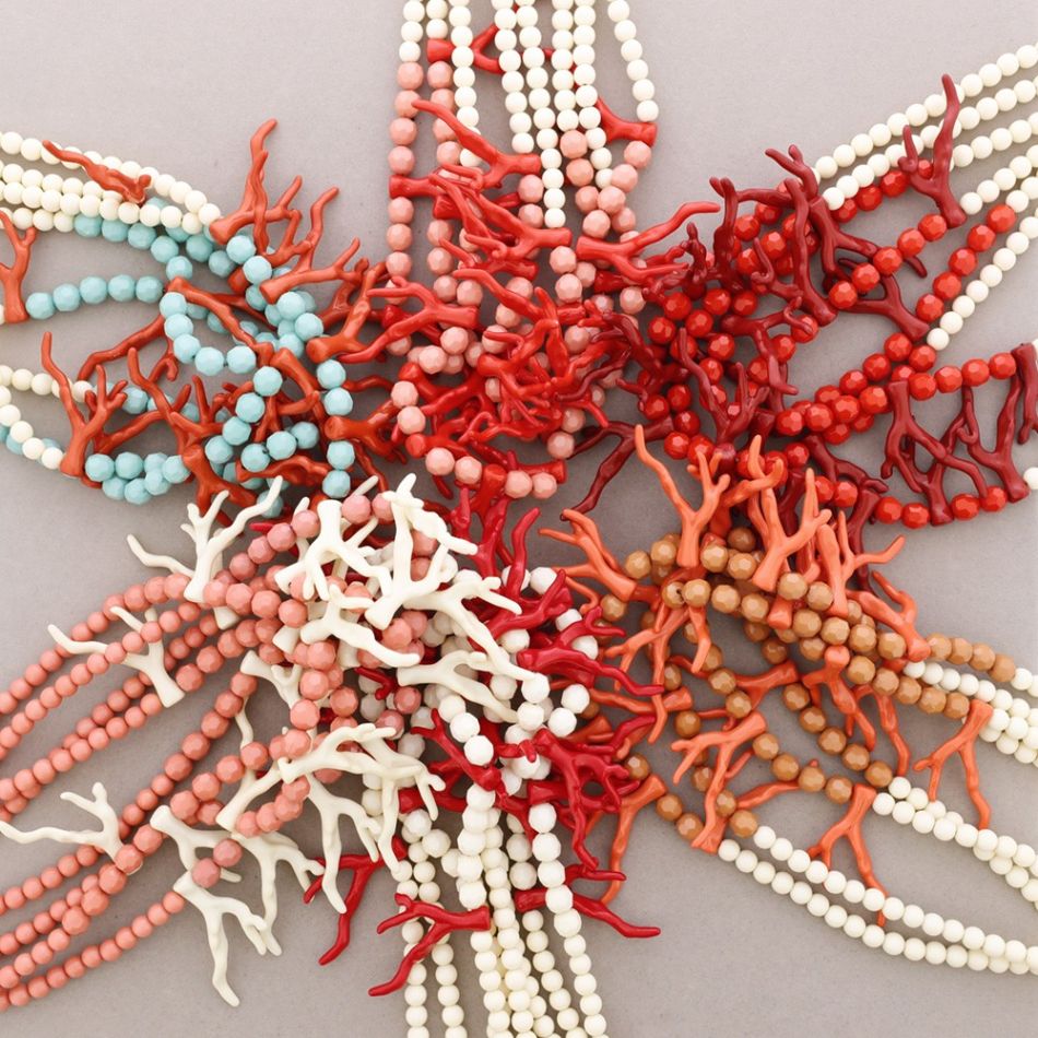 4-TIER RESIN CORAL BALLS NECKLACE