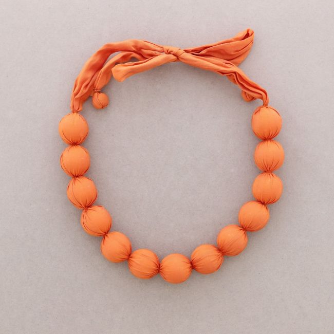 COATED BALL CHOKER