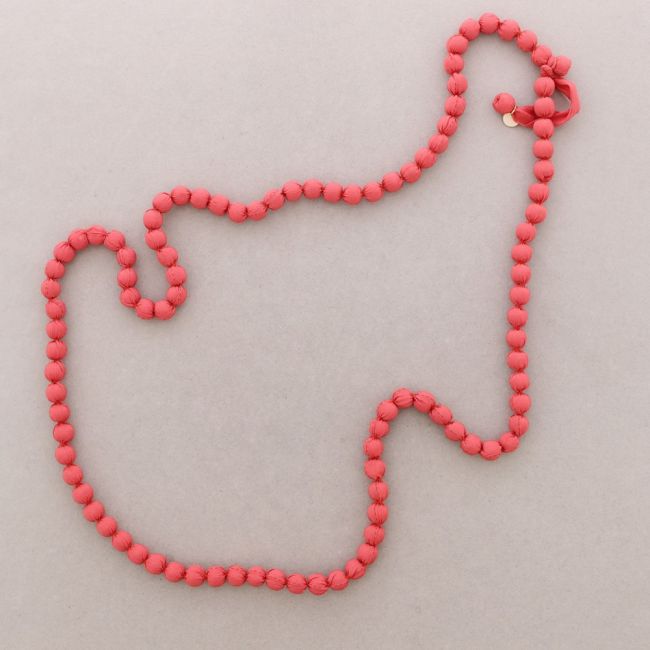 COLLAR LARGO BOLAS REVESTIDAS 1,1M