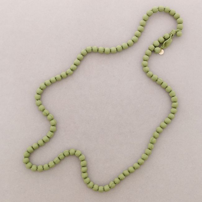 LONG NECKLACE WITH COATED BALLS 1.1M
