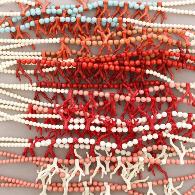 RESIN CORAL BALLS DOUBLE NECKLACE