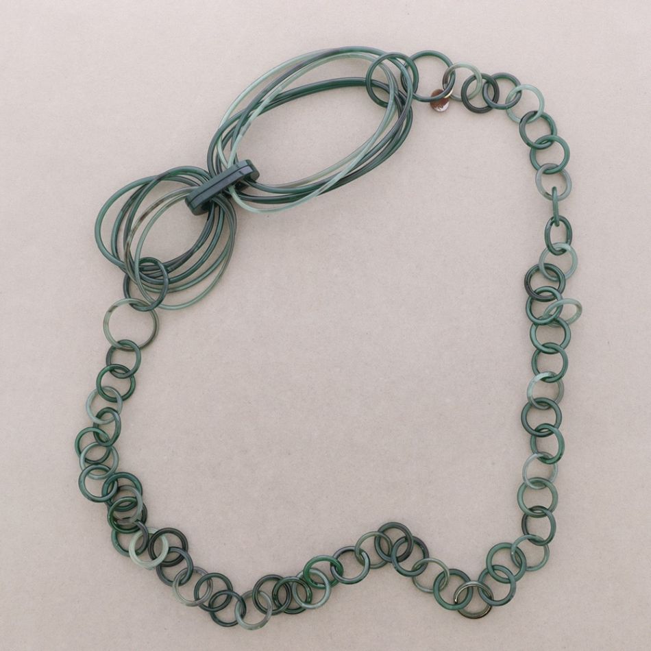 LONG NECKLACE WITH COLORFUL RESIN LINKS