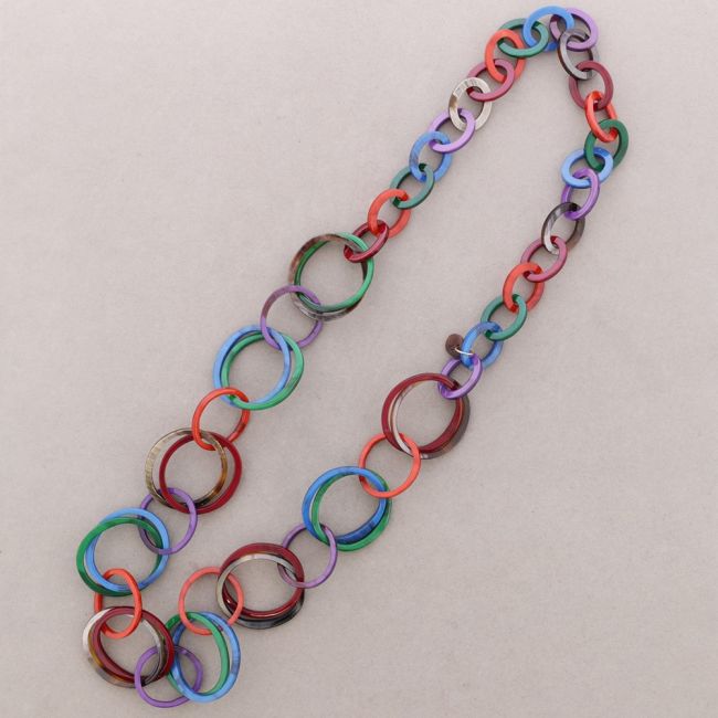 LONG NECKLACE RESIN CHAIN