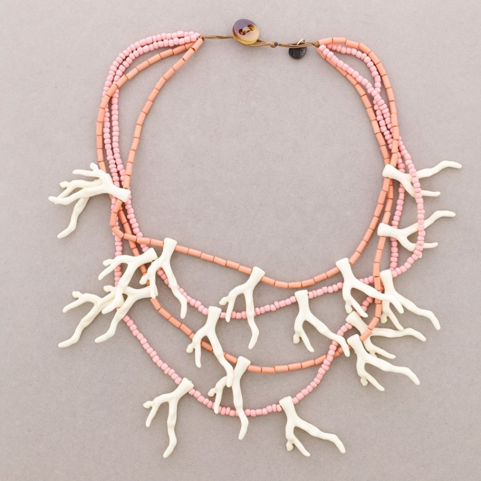 NECKLACE 4 CORAL BEADS RESIN