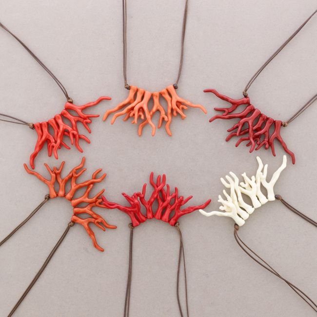 RESIN CORAL NECKLACE