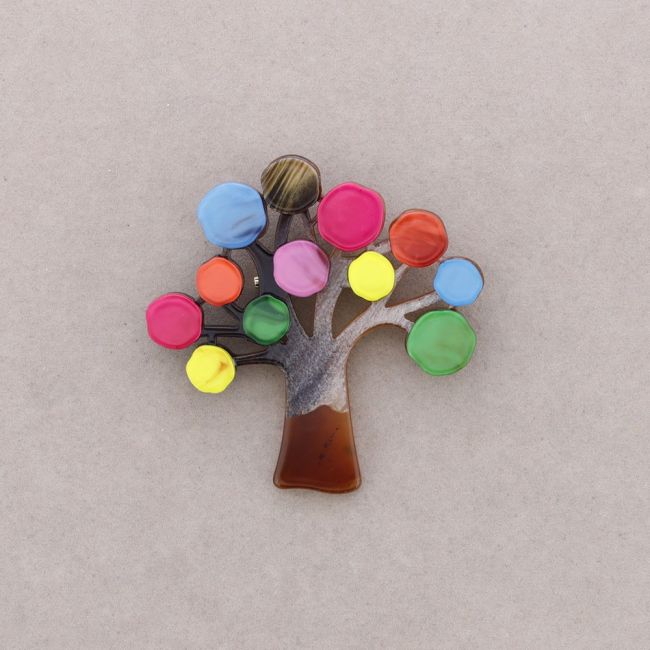 BROCHE ÁRBOL RESINA
