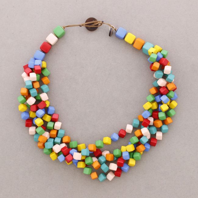 GARGANTILLA 5 CUENTAS CUADRADOS RESINA