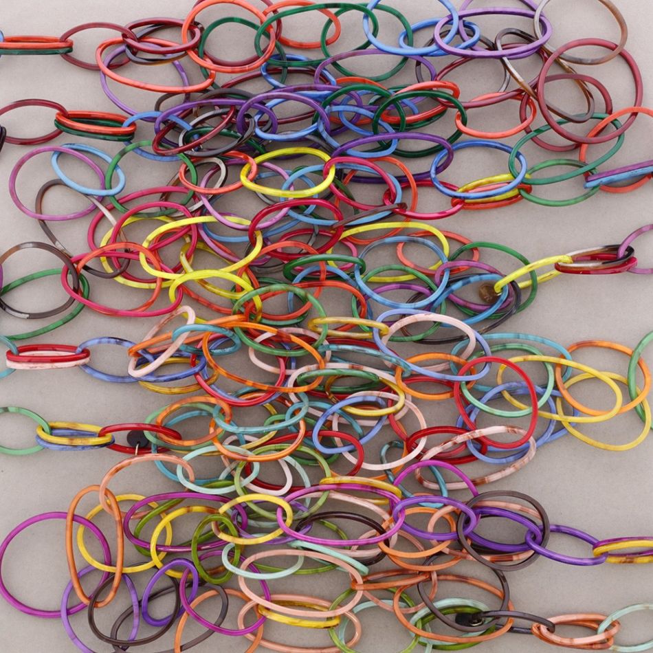 COLLAR LARGO MULTI ESLABONES RESINA