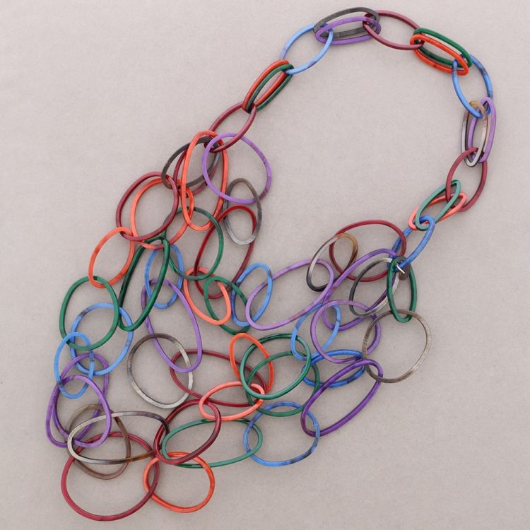 COLLAR LARGO MULTI ESLABONES RESINA
