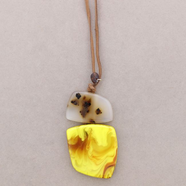 COLLAR LARGO COLGANTE DOBLE RESINA