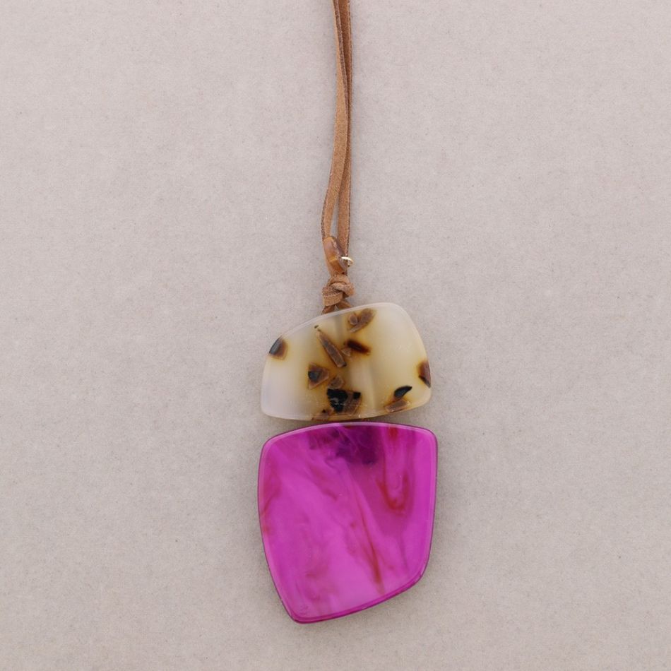 COLLAR LARGO COLGANTE DOBLE RESINA