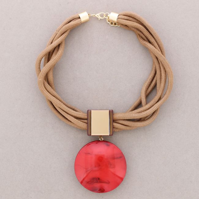 RESIN PENDANT SHORT NECKLACE