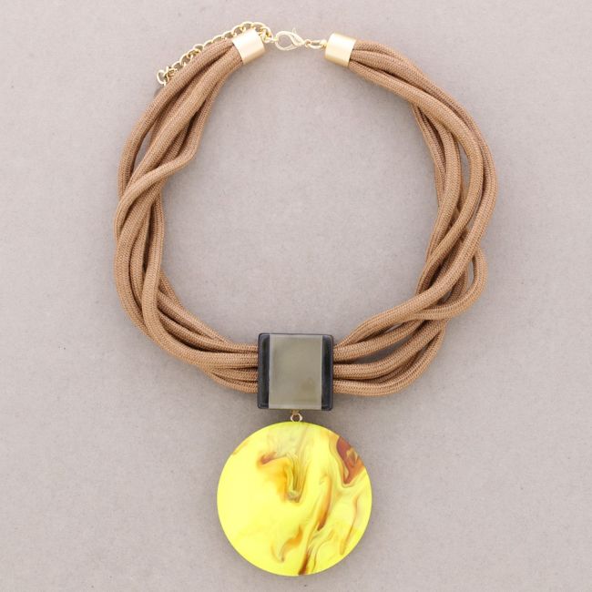 RESIN PENDANT SHORT NECKLACE