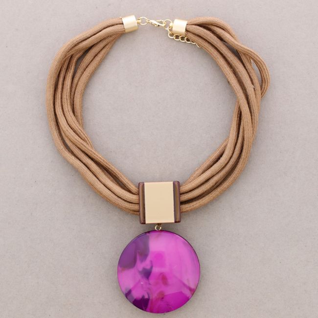 RESIN PENDANT SHORT NECKLACE