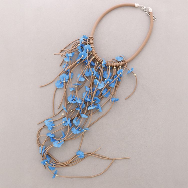 COLLAR GOMA FLECOS FLORES