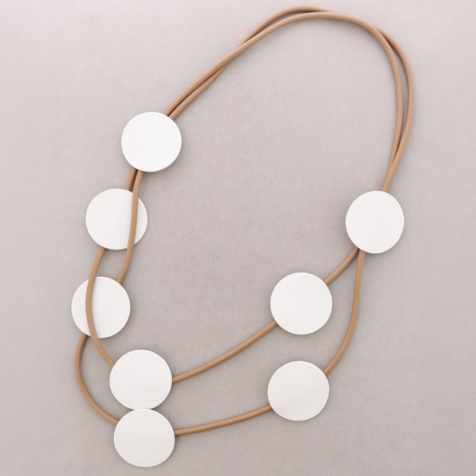 COLLAR LARGO IMÁN GOMA DOBLE MEDALLAS FOAMY