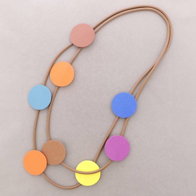 COLLAR LARGO IMÁN GOMA DOBLE MEDALLAS FOAMY