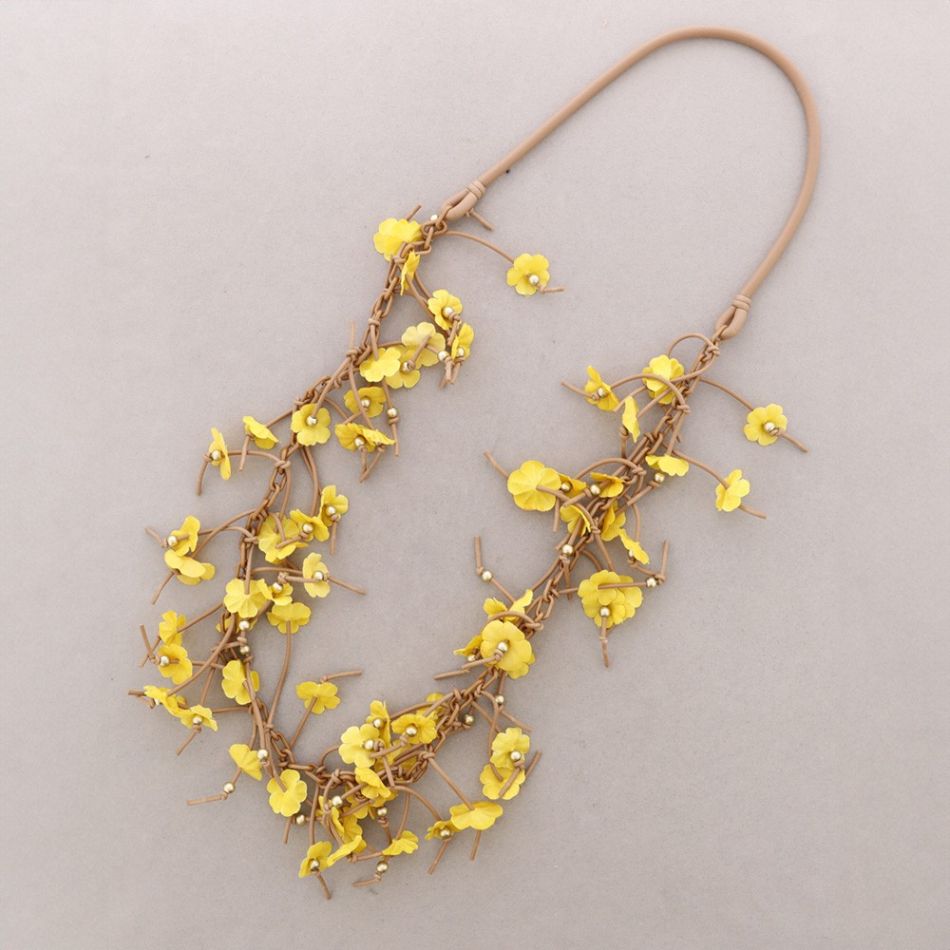 LONG FLOWER NECKLACE