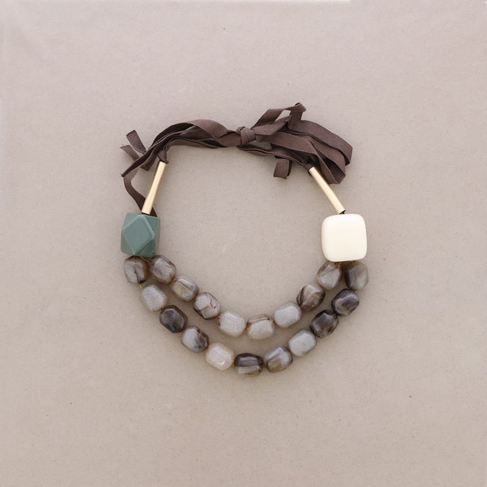 RESIN BEADS NECKLACE