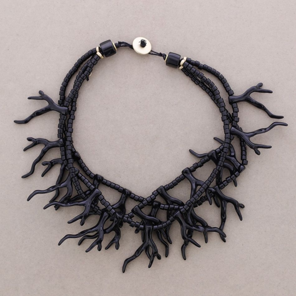 DOUBLE CORAL BEAD SHORT NECKLACE