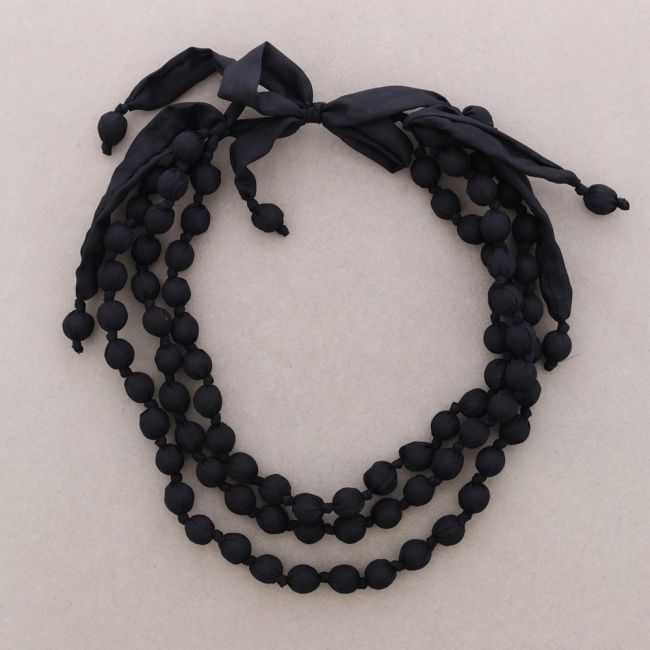 TRIPLE CHOKER WITH FABRIC LINED BALLS