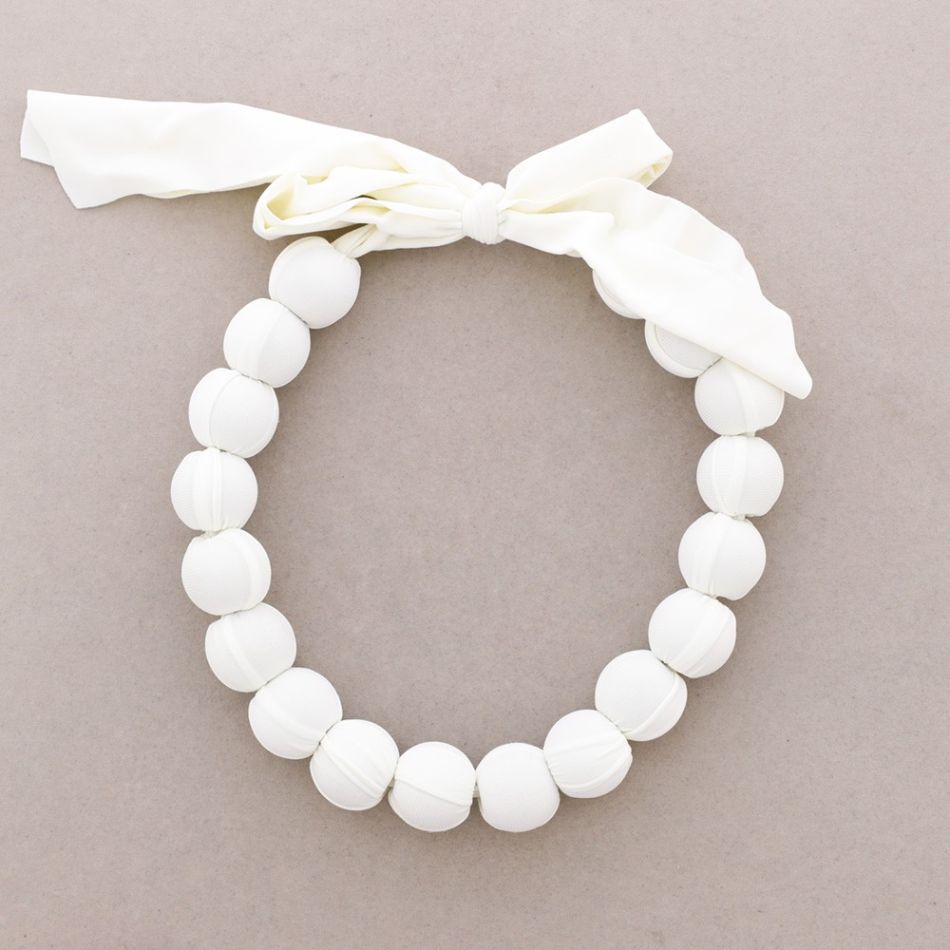 CHOKER BEADS BALLS LINED WITH FABRIC 25MM