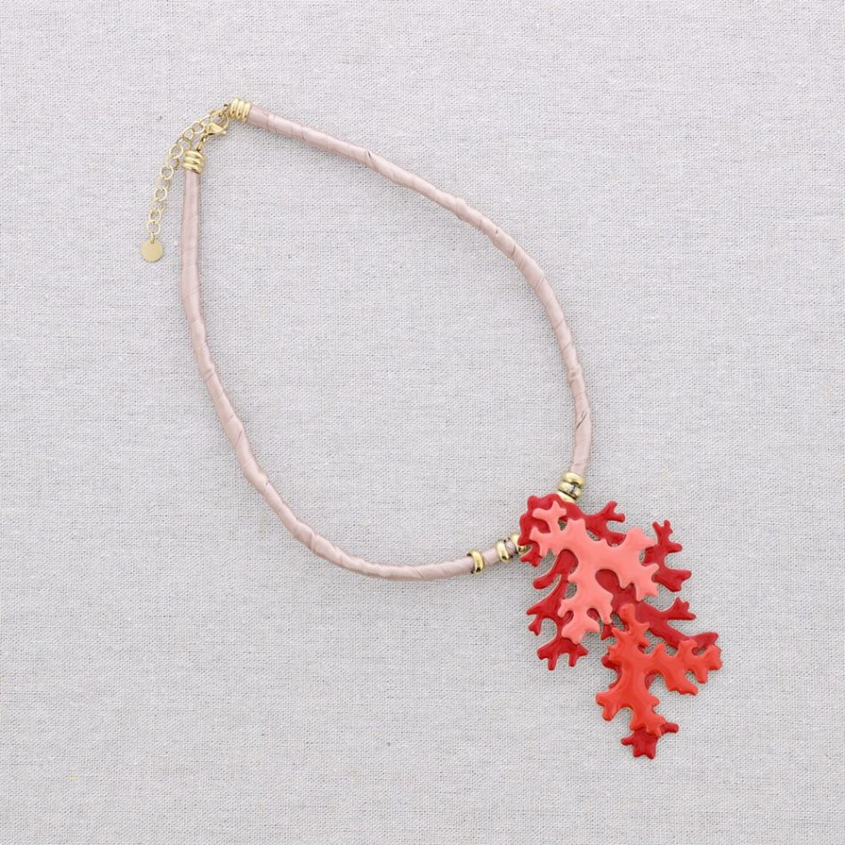 STEEL NECKLACE WITH CORAL ENAMEL PENDANT