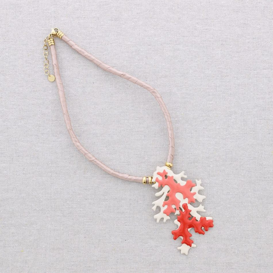 STEEL NECKLACE WITH CORAL ENAMEL PENDANT