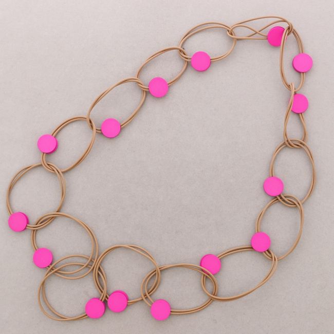 COLLAR LARGO ESLABONES GOMA