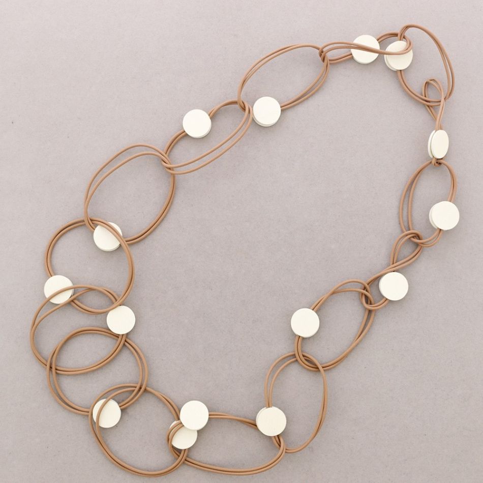 COLLAR LARGO ESLABONES GOMA