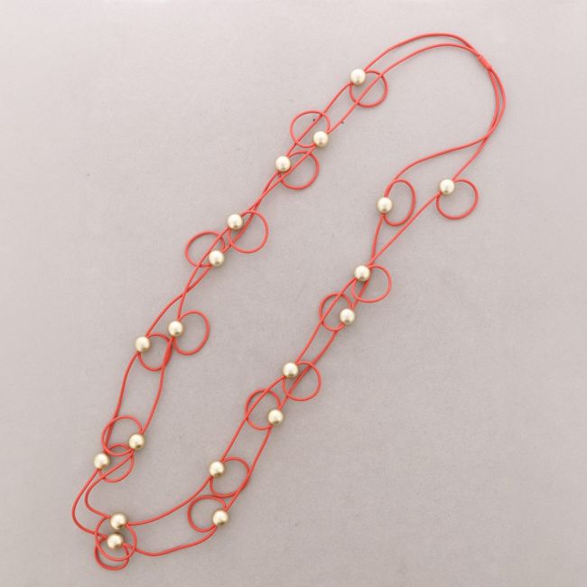 LONG RUBBER NECKLACE WITH DOUBLE CIRCLES